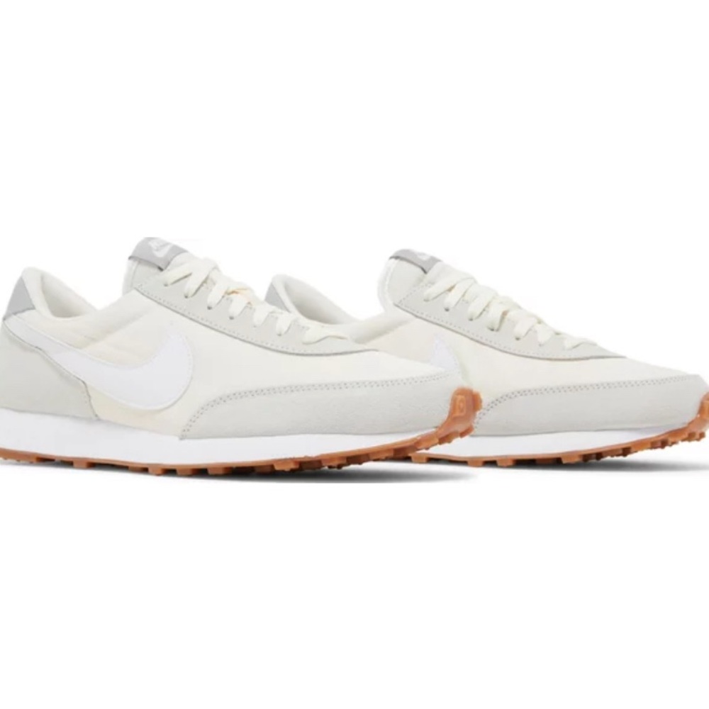 Nike women’s Daybreak sneakers Ck2351-101 summit white ivory smoke gray gum